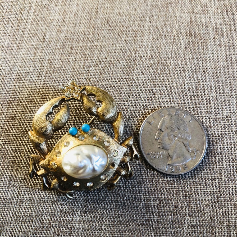 Zodiac Cancer Pin.